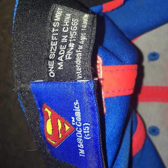 Superman Hat - Picture 3 of 3